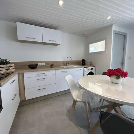Maison Cosy Avec Terrasse, 4 Pers., Proche Centre - Fr-1-224b-195 度假居 诺亚芒提亚